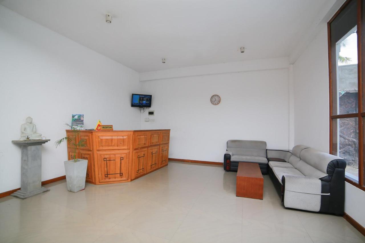 Oyo 278 Hotel Rivelka Kundasale Kültér fotó