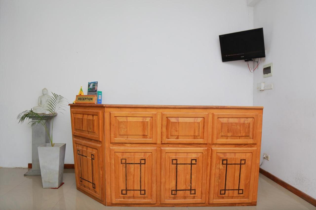 Oyo 278 Hotel Rivelka Kundasale Kültér fotó